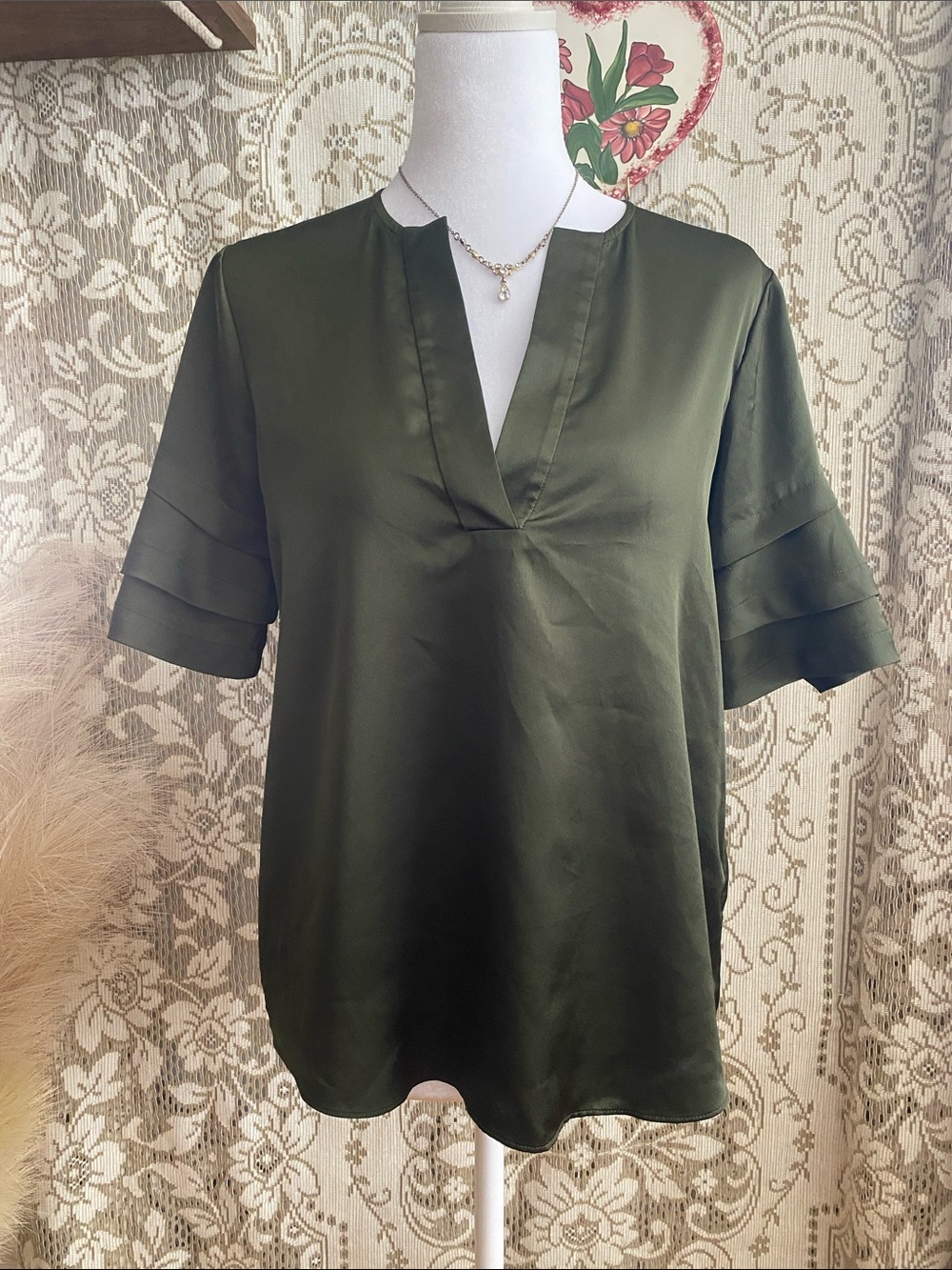 Frame Blouse Green V-Neck Short Sleeve With Layered Pleated Sleeves Size XSmall